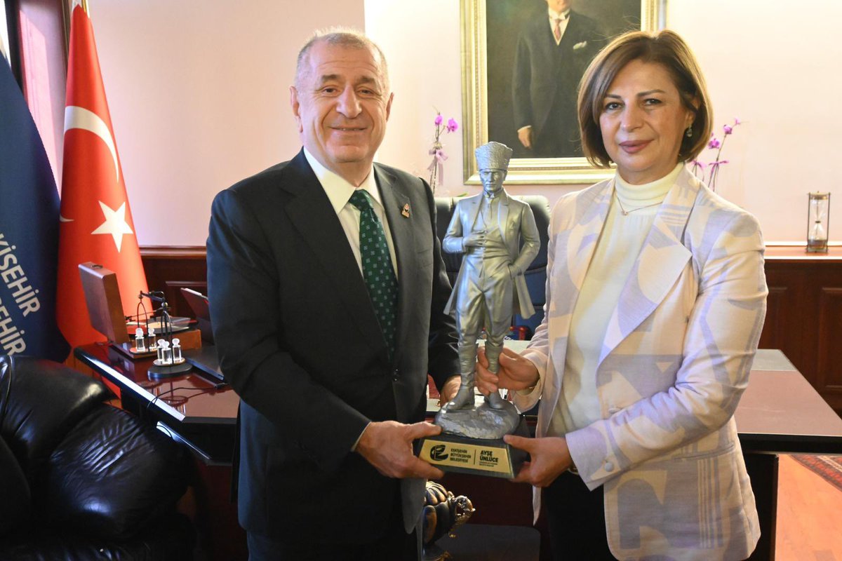 Genel Başkanımız Sayın Prof. Dr. Ümit Özdağ; Genel Sekreterimiz Cezmi Polat; Genel Başkan Yardımcılarımız Mehmet Akif Cenkci, Musa Ertugan, Özcan Pehlivanoğlu, Seyit Yücel ve Suzan Küçüksaraç GİK Üyelerimiz Erdoğan Erhan ve Muharrem Özçelik; Yüksek İstişare Kurulu Üyemiz İbrahim