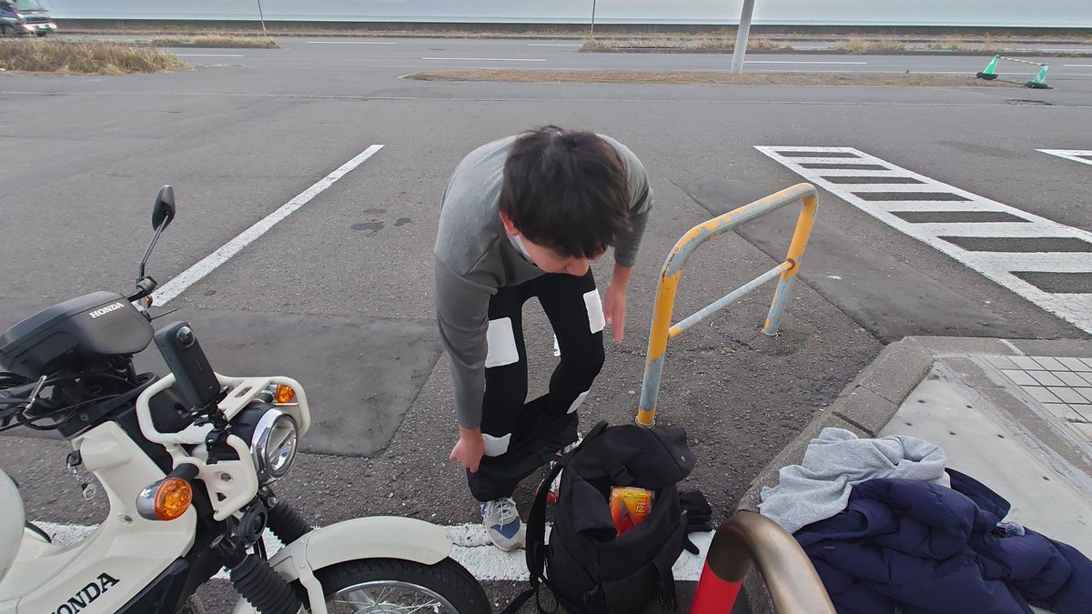 寒すぎてカイロ貼りまくるの図