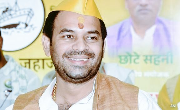 Shailes01706011's tweet image. खुश तो बहुत होगे आज तुम
शायद किसी छोटी-सी ख़ुशी ने दिल को बड़ा सुकून दिया होगा…
#BiharElection2025 #tejpratapyadav