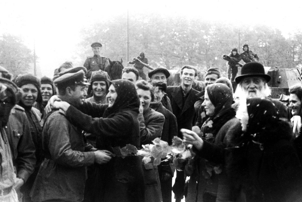 aleksbrz11's tweet image. The Red Army Liberated Estonia Talinn on 26 September 1944