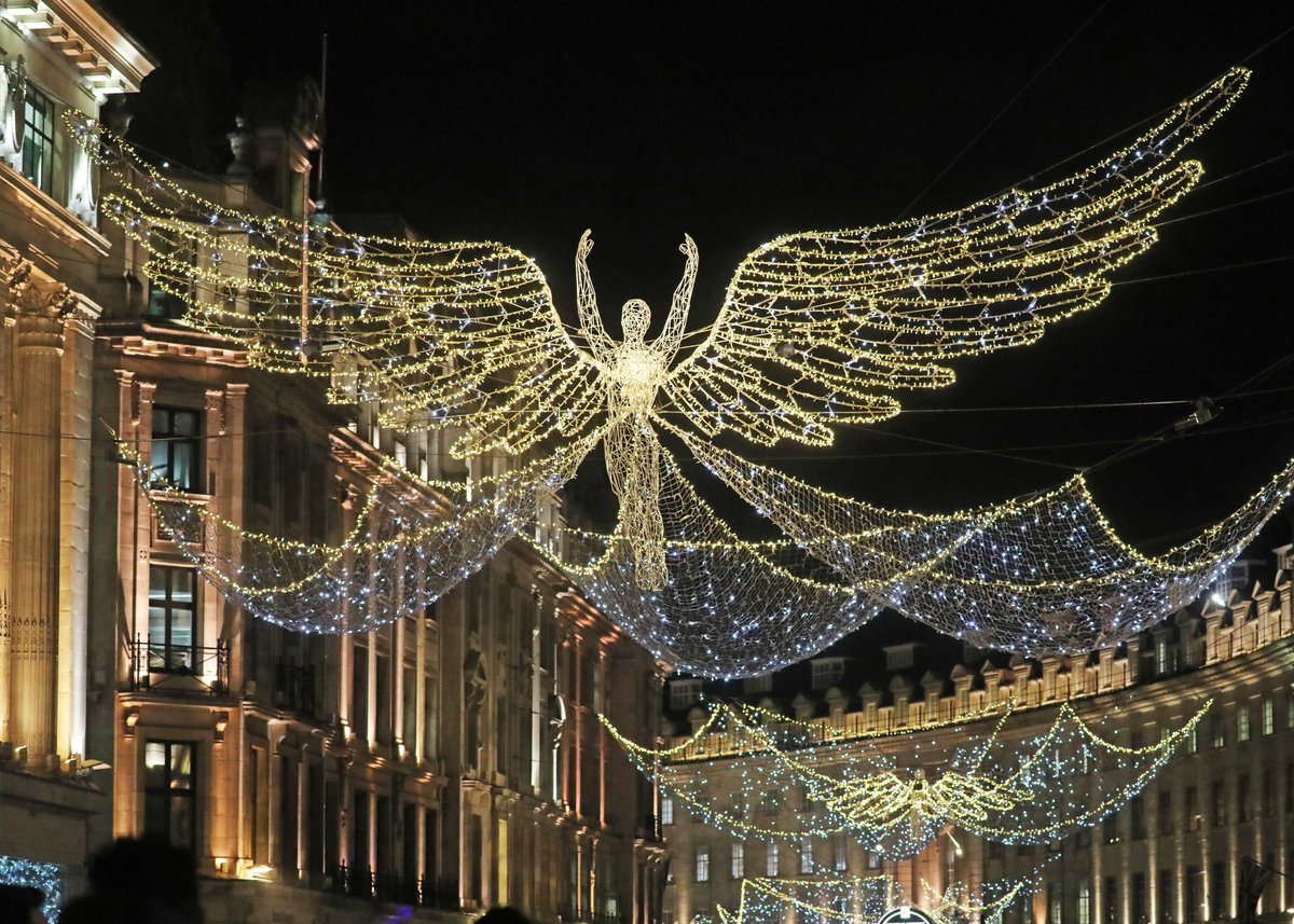 Seguimos a años luz de esta barbaridad. Londres en Navidad es tan elegante que emociona.