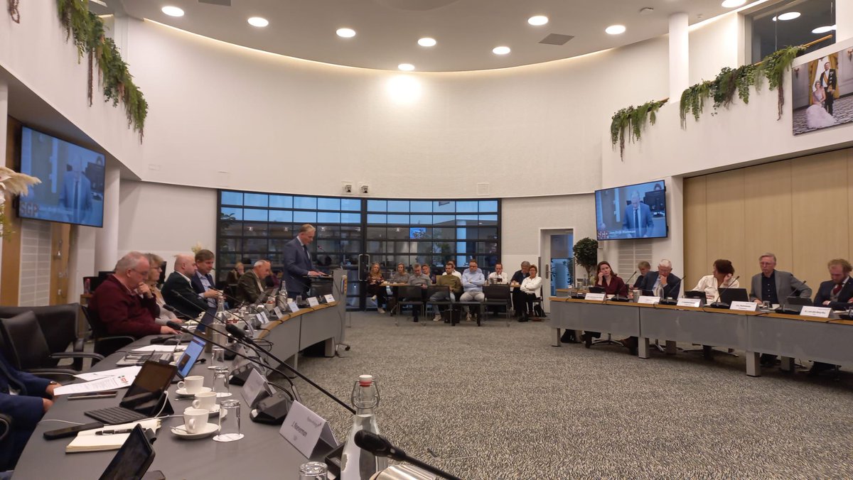 SGPRH's tweet image. Vanmorgen is de motie inzake tijdige ontsluiting van nieuwbouwwijken aangenomen. De motie werd ingediend door ons @SGPRH  raadslid @JERietman  #Veiligheid voor vooral #kwetsbare #verkeersdeelnemers is van groot belang. Samen met VVD en GB Rijssen-Holten!