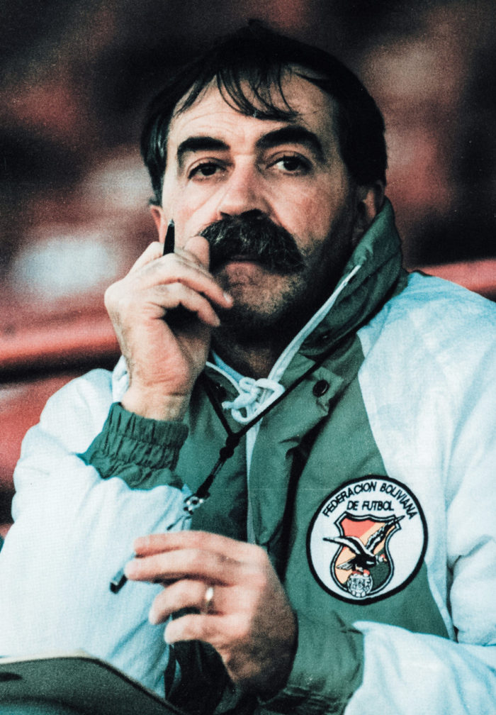 🔴 #Sports360Bolivia #Visión360                     
Falleció Xabier Azkargorta, fuentes allegadas al DT confirmaron la noticia. Luto en el fútbol boliviano