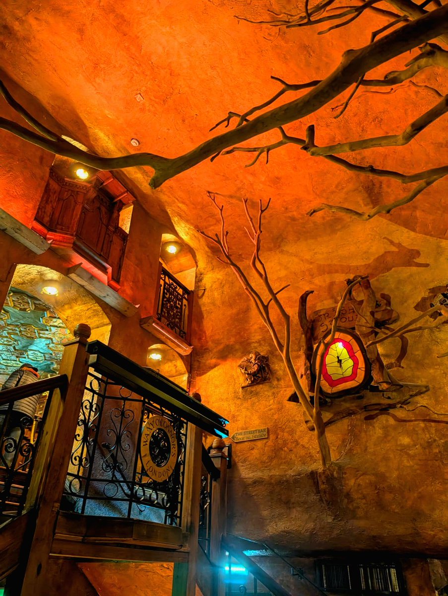 Becky Taylor tweet media