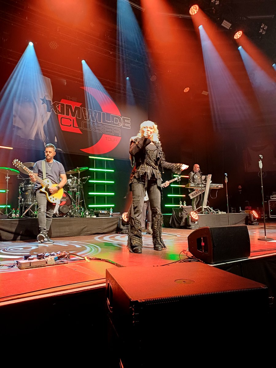 morph_chris's tweet image. Kim Wilde Concert yesterday
Munich/Zirkus Kronebau 🎹😃