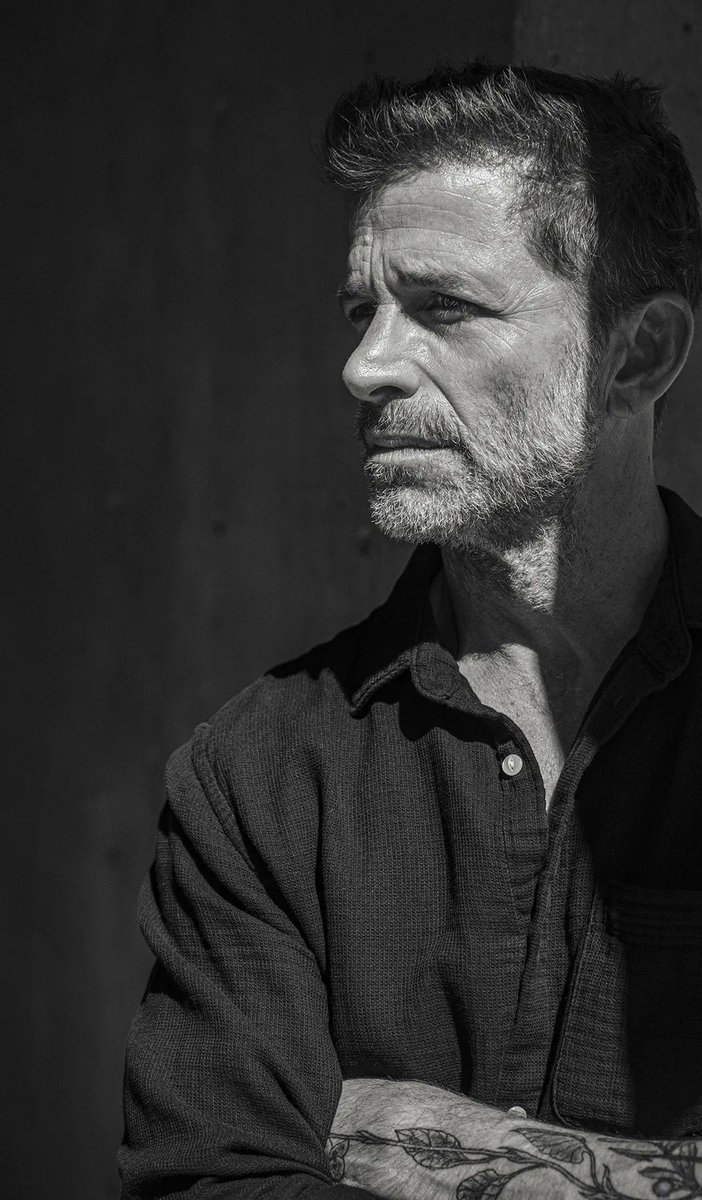 The Zack Snyder's Justice League has just surpassed 100 million views on Bilibili, the most popular bullet-screen video platform among Chinese youth. Henry Cavill's portrayal of Superman remains the favorite among the majority of fans, myself included.
#RestoreTheSnyderVerse