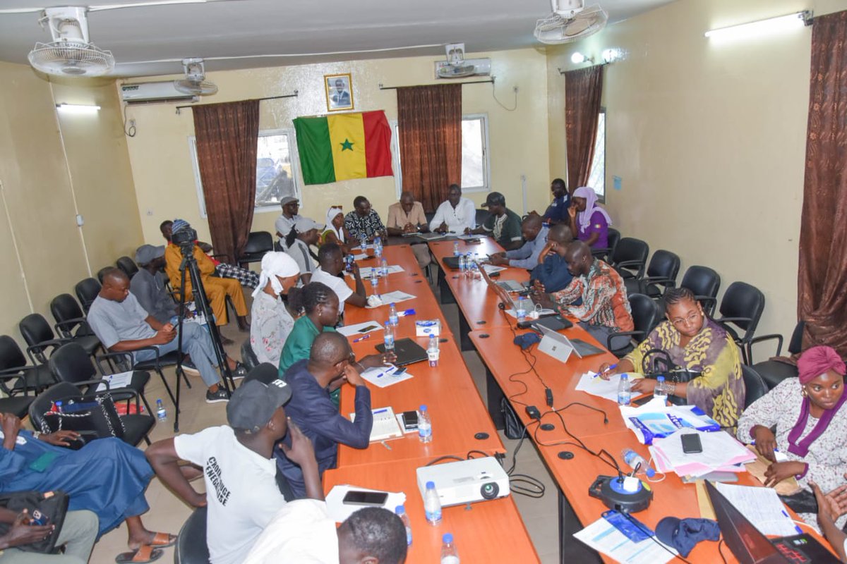 Enda Tiers Monde, avec Enda Lead AF (en collaboration avec Enda Diapol et Enda Jeunesse Action), a présenté les projets P2P et EMBRACE à Darou Khoudoss et Vélingara pour renforcer la résilience face à la #migration et au #ChangementClimatique.
🤝 Conventions signées