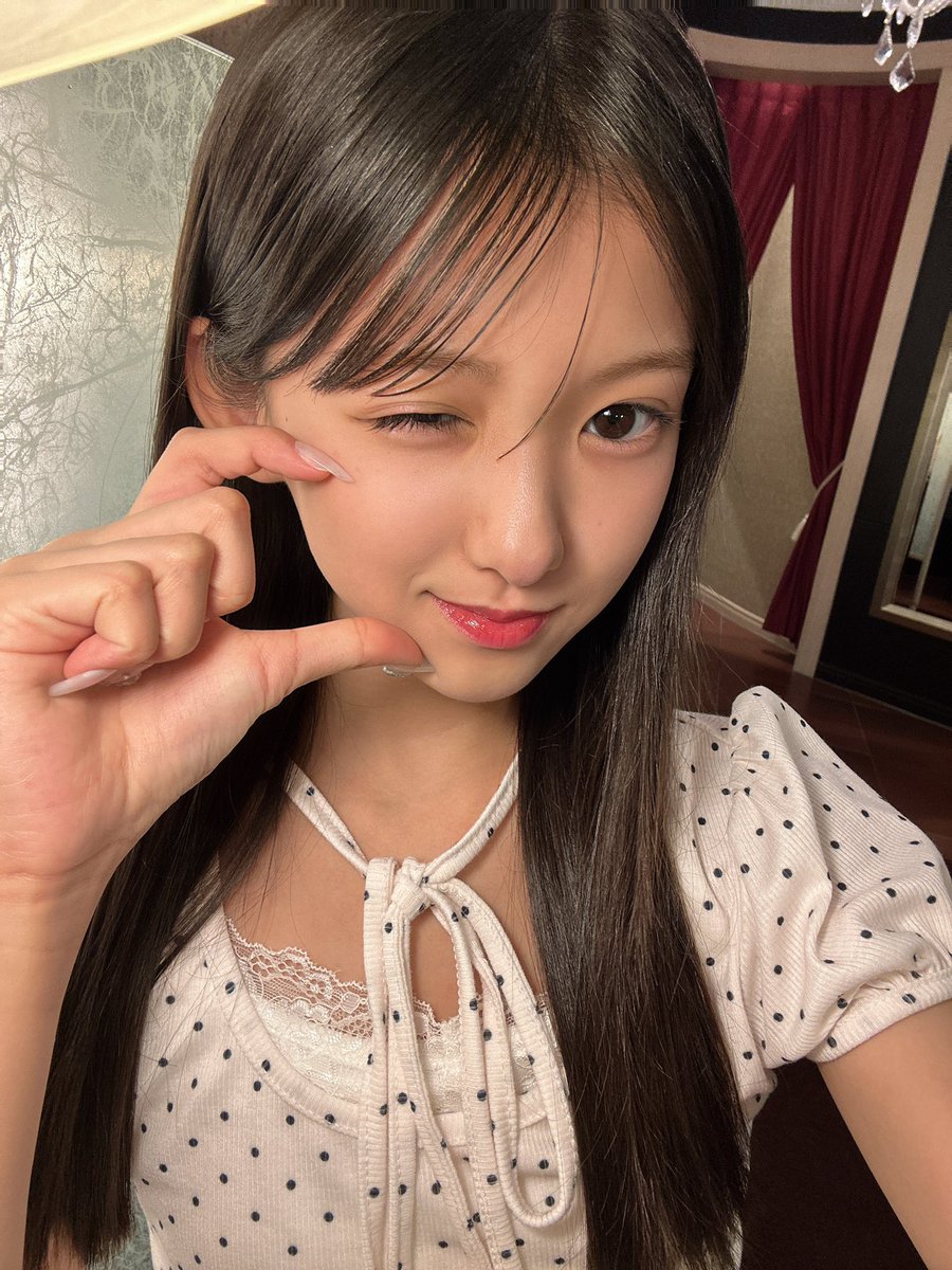 rimu__momose's tweet image. 小学生あと数ヶ月で終わっちゃうなんて信じられない🎒

でも中学校もたのしみ🏫

#ニコプチモデル
#桃瀬りむ
#js6