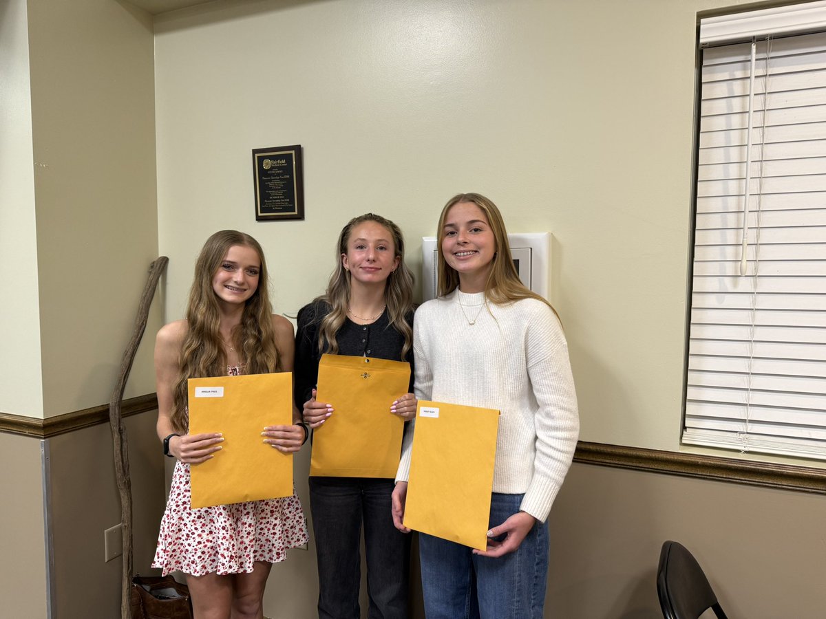 Lady Gales Distance tweet media