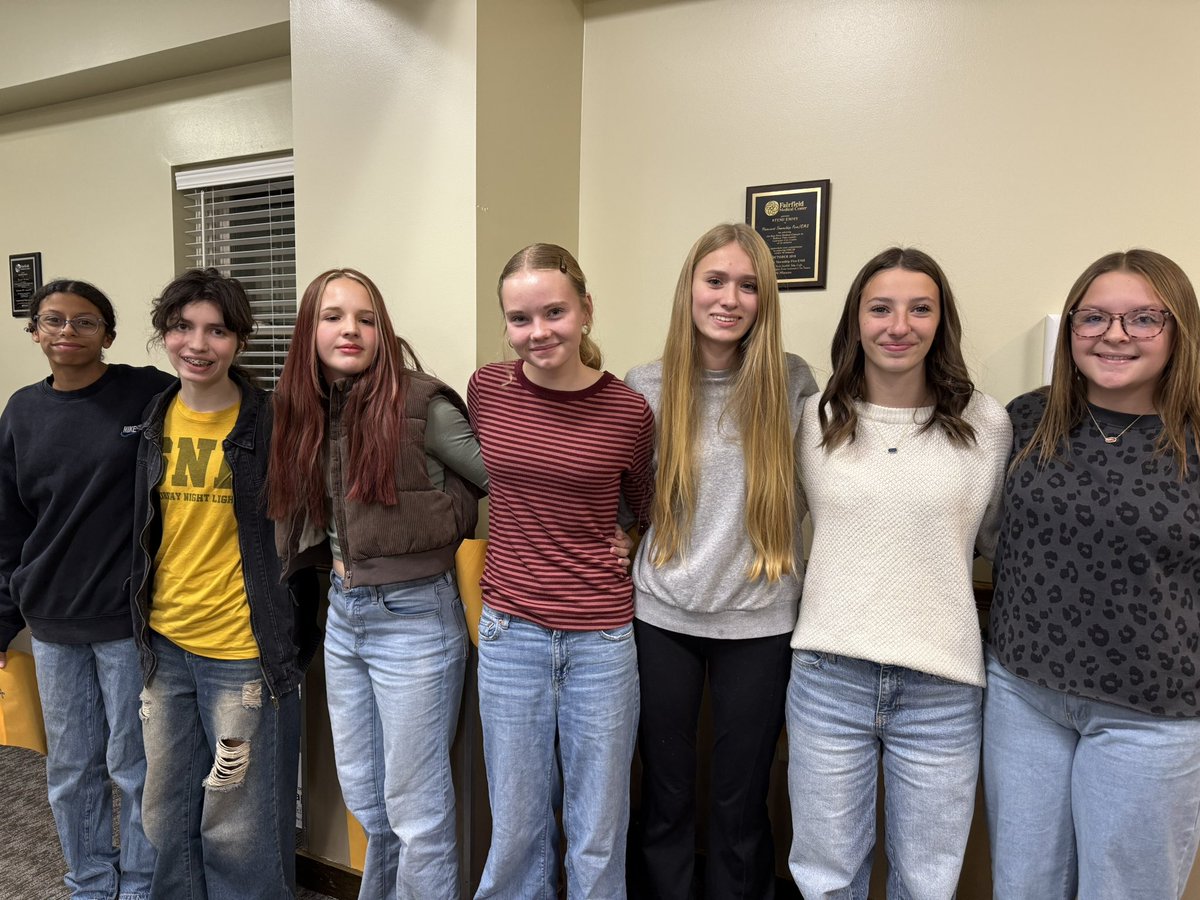 Lady Gales Distance tweet media