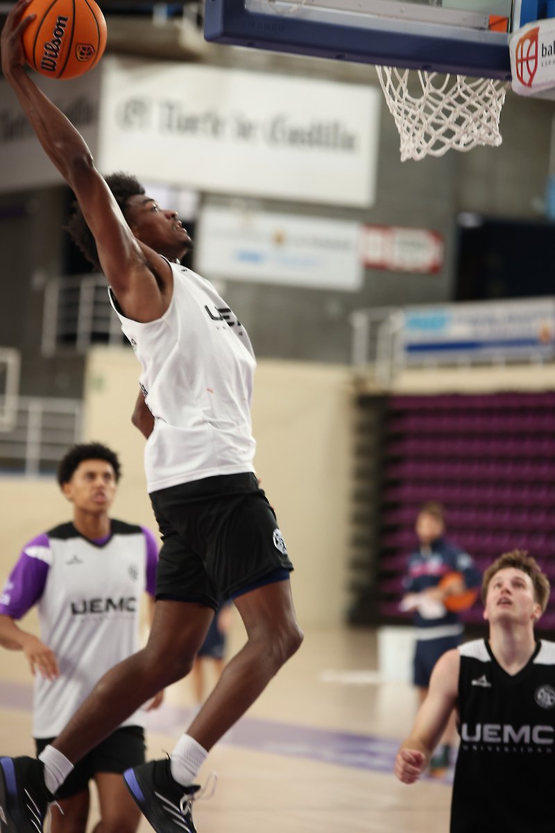 CBC_Valladolid's tweet photo. 🏀 ¡Último entrenamiento completado! ¡Mañana visitamos a @baloncestoSDP!

@UEMC #BaloncestoValladolid https://t.co/in2tBmpt3d