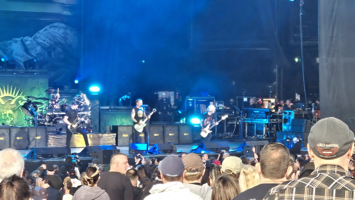 Huge shout out to <a href="/VOLBEAT/">Volbeat</a> and congratulations for finishing up their Greatest Of All Tours!
We had a blast at their stop at Budweiser Stage with Three Days Grace here in Toronto!  Always see Volbeat when they hit town!