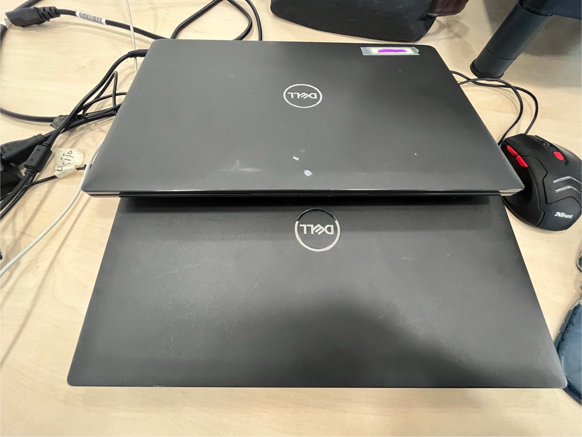 luis_insights's tweet image. Asked for a new laptop at work. Got the same brick... 👍