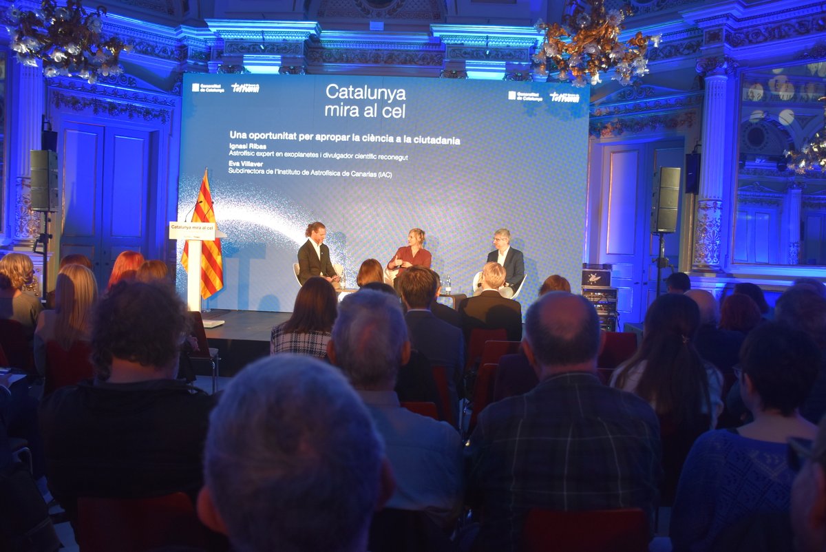 Ahir assistiem a l’acte “Catalunya mira al cel” a Barcelona, preparant-nos per aquest esdeveniment astronòmic únic🌒

🔭 121 anys després, un eclipsi total de Sol el 12/08/2026 es podrà veure des d’aquí <a href="/obsebre/">Obs. de l'Ebre</a> <a href="/AjRoquetes/">Ajuntament Roquetes</a> 

#Astronomia #EclipsiTotal #CatalunyaMiraAlCel