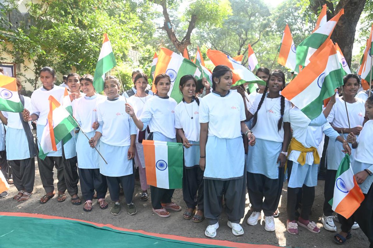 YASMinistry's tweet image. Jhalawar in Rajasthan showed what true unity in action looks like!

From youth to elders, every step in the Sardar@150 Unity March Padyatra symbolized the strength of a united and self-reliant Bharat.

#Sardar150 #UnityMarch #MYBharat