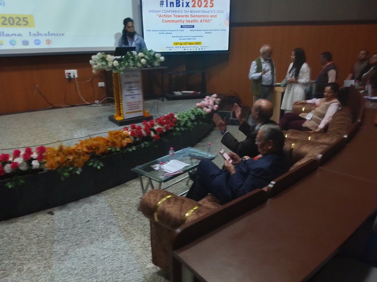 prashbio's tweet image. Wonderful oral talks by PhD fellows on Day 2 of #InBix2025 @bioclues @Gyan_Lab @gyanc7  @NIRTH_Jabalpur #bioinformatics #India