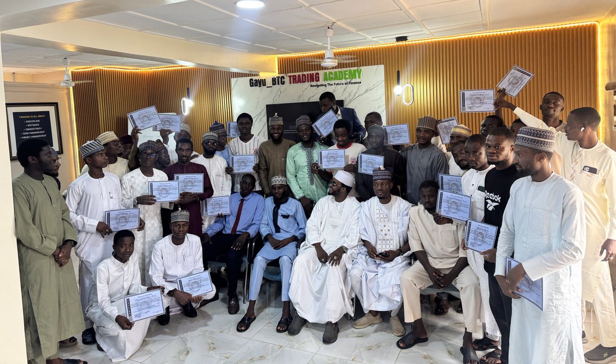Congratulations to the #Batch-4 students. Today, we graduated them after one month of extensive studies of the crypto market. I wish them a successful trading career.

Batch 5 will start in Monday, Registration for both physical and online is open.

WhatsApp +234 9160499995 for
