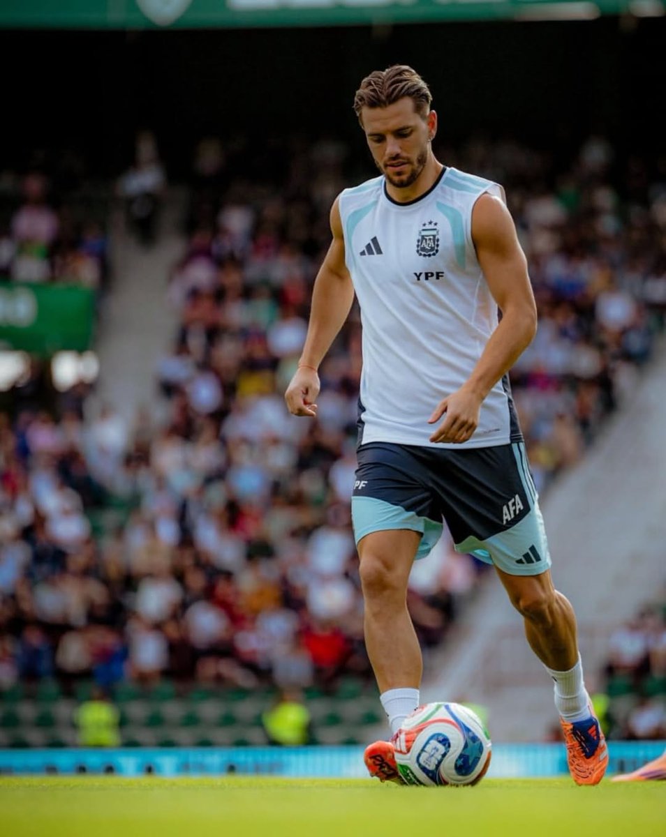 RealBetis's tweet photo. 🇦🇷🏆🗒

La campeona del mundo se examina ante Angola.

¡Mucha suerte, @LoCelsoGiovani! https://t.co/f6NLeMHO8L