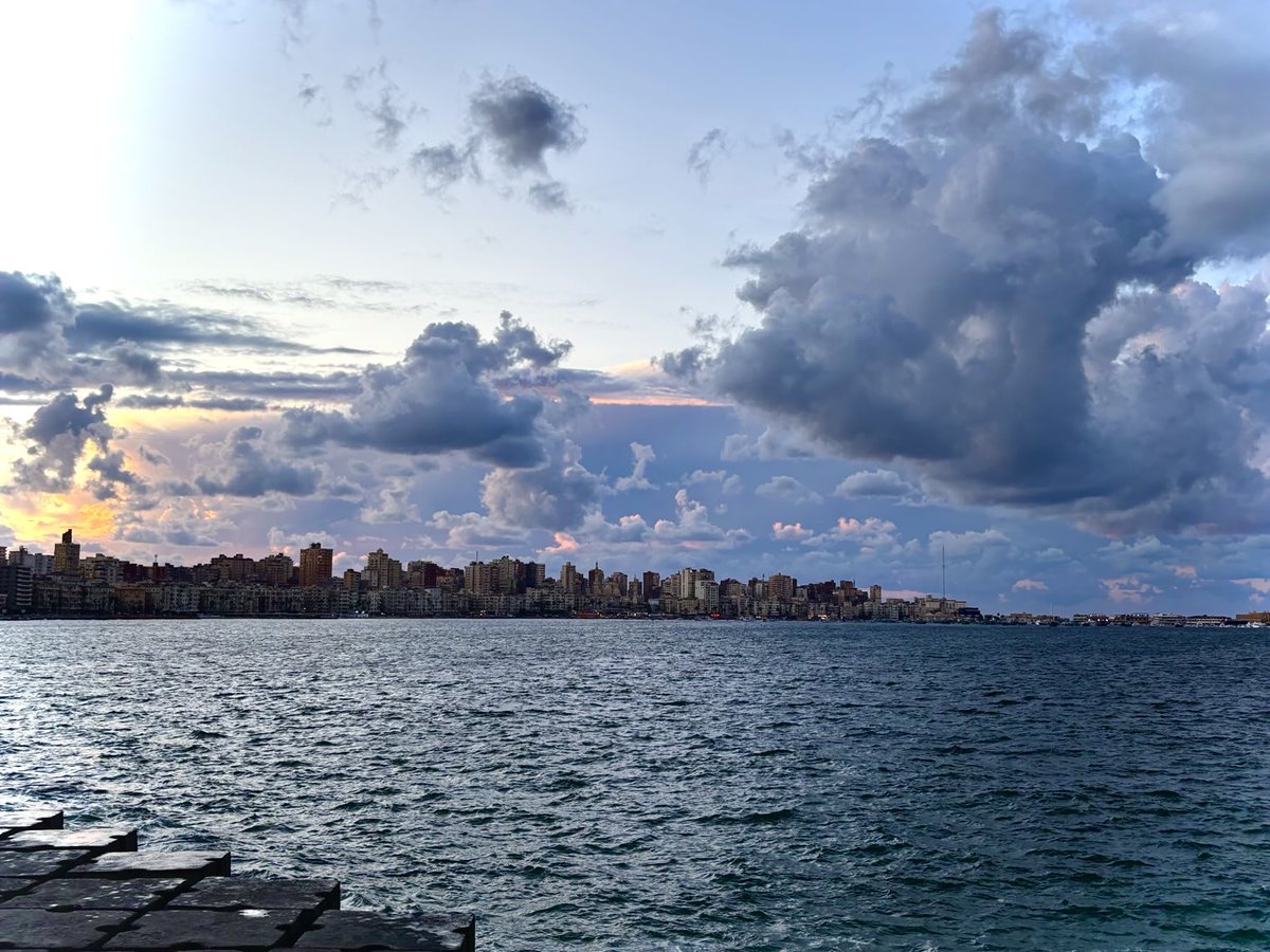 🥹🌈🌧️🌊🤍