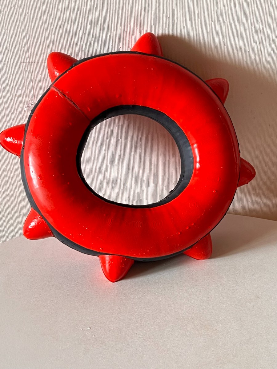 Hey guys, the studded collar is FRESH OUT OF THE OVEN! 🛟
Are you ready to rock it and show off your unique vibe? 🤘
Bell style and basic style are also dropping soon!
RT if you’re hyped to see more pics and videos of inflatable collars😈

#inflatable #squeaky #looner #風船