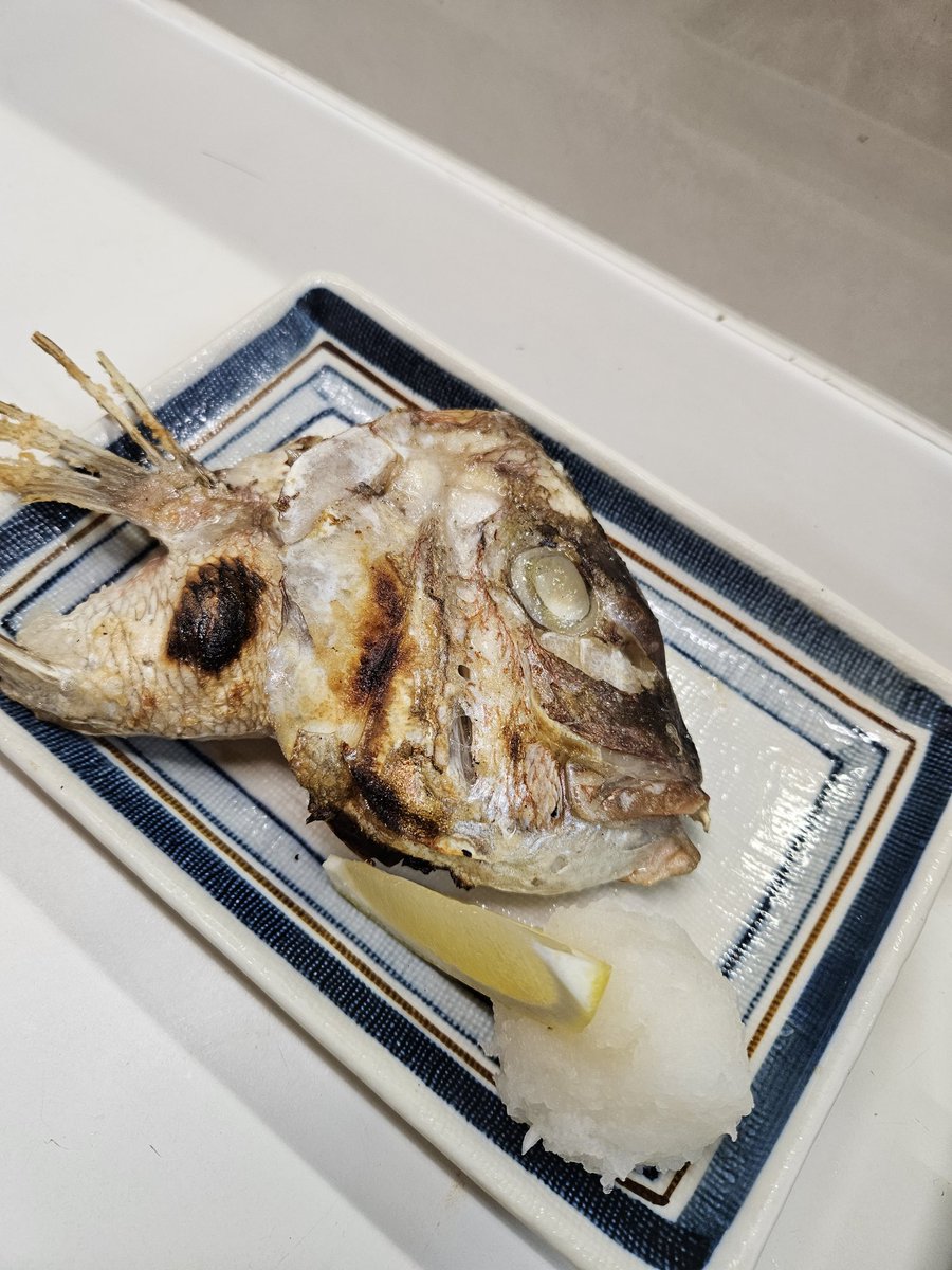 華金🌸 食べたかった😋 鯛のかぶと焼き #鯛の中の鯛 みっけ👀 ｲﾜｼ酢〆