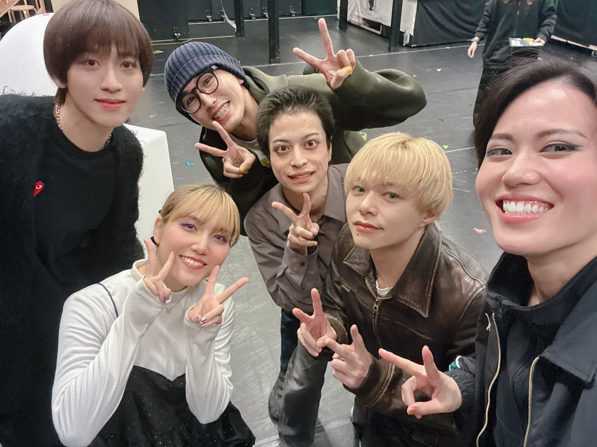 ミュージカル『アトム』開幕直前インスタライブDay3無事終わりました❣️
ご視聴くださいました皆様ありがとうございました🙇
(アーカイブは私のインスタアカウントにも残しております)
ボケとツッコミのパレードで大盛り上がり🚀
🎫一般発売中l-tike.com/atom2025/