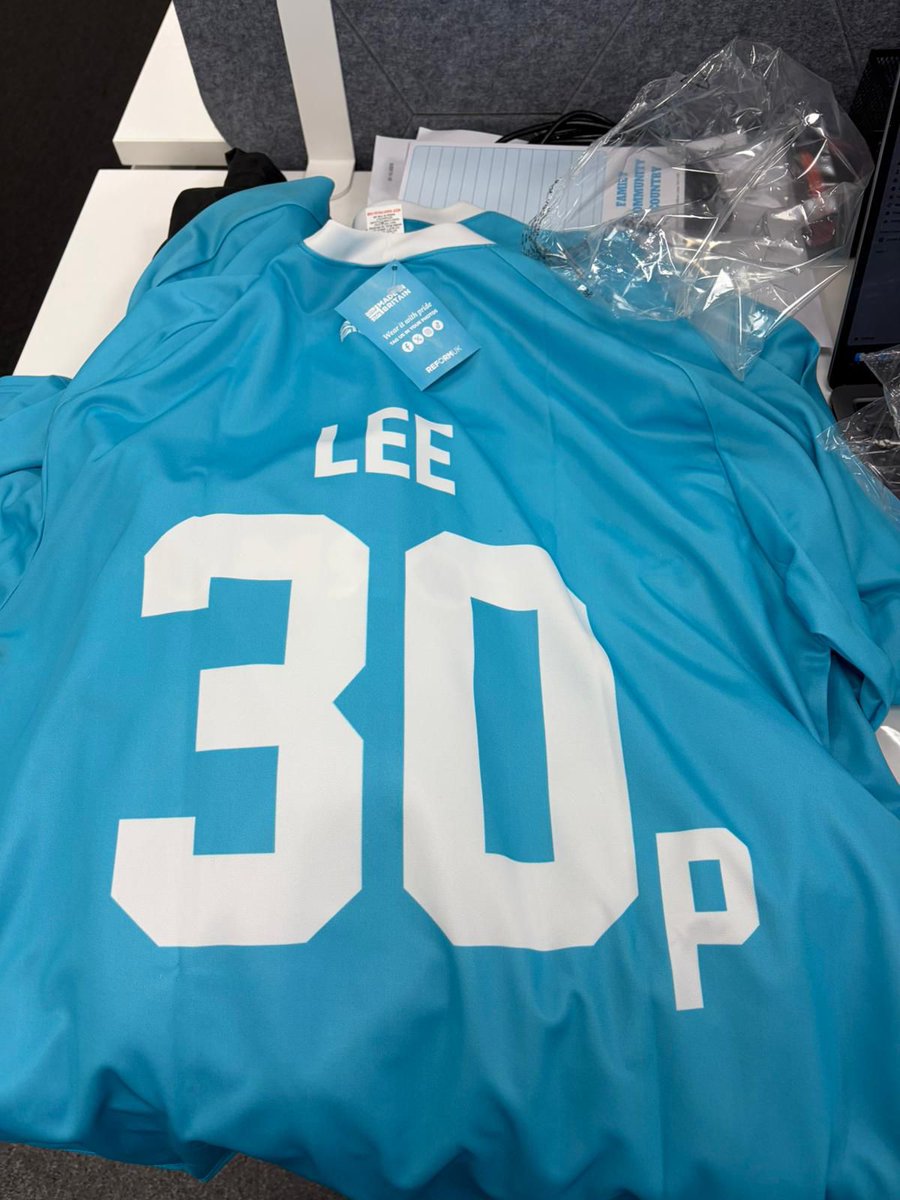 Beautiful...

Looking forward to getting my hands on my <a href="/reformparty_uk/">Reform UK</a> football shirt.