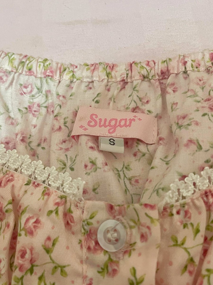 juyhaknyeon's tweet photo. Wts preloved she wears sugar Aubrey top baby doll pink shewearssugar

Belum pernah di pake sama sekali baru potong tag aja
Size S

100k 
Bisa oyen yaaa 
Dom depok

Alesan dijual nya gak jadi pergi🥲🥲 https://t.co/0kjMqWZA2W