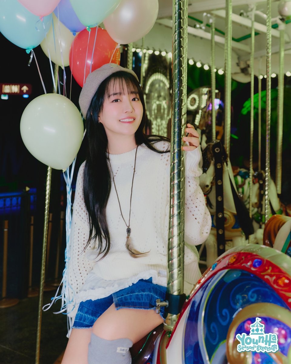 2026 YOUNHA SEASON'S GREETINGS 

✔️판매 기간 
2025.11.17 (월) PM 3:00 ~ 2025.11.23 (일) PM 11:59

#윤하 #YOUNHA #혜성은_지지않는다🌠 #윤하_홀릭스 #SeasonsGreetings #시즌그리팅