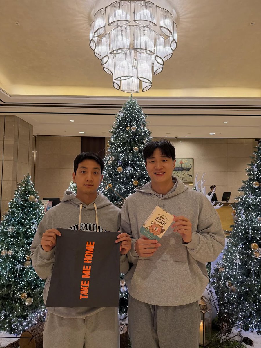 웅스타 ⋆⁺₊⋆ ♡̷̷̷ 웅훈 
KCC건설 스위첸 굿즈 에코벡&amp;티백 홍보★