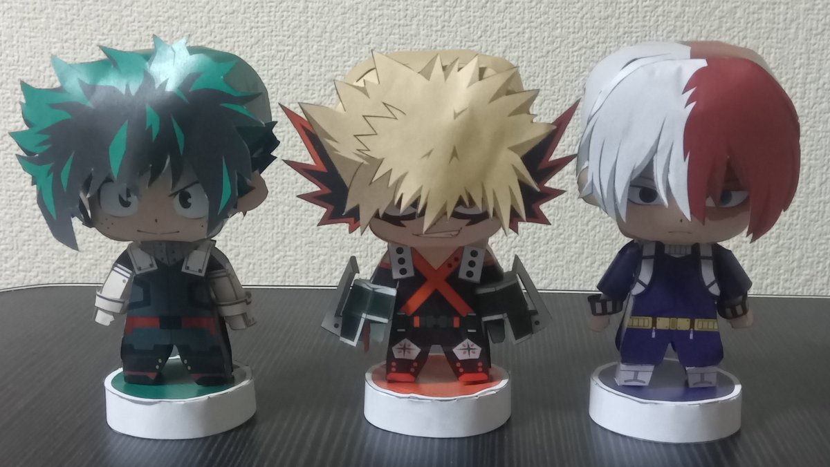 「僕のヒーローアカデミア」の
轟焦凍、ペーパークラフトで
作ってみた

展開図は<a href="/j_cube4906/">june</a>さんが
公開しているのを頂きました

youtu.be/bUAfcVu8O70

アニメ第157話で飯田君の
個性と組み合わせ、戦闘機
並みの速度で移動するのは
予想外だった