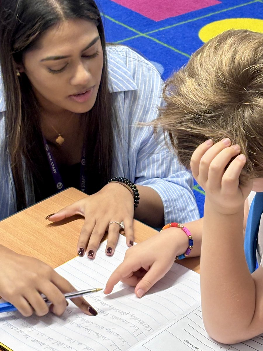 1DegreeAcademy's tweet image. @Steplab_co educators went on a #LearningWalk around One Degree to spot the consistent elements of teaching across the academy, how our associate tutors work together and evidence of #QualityFirst teaching.