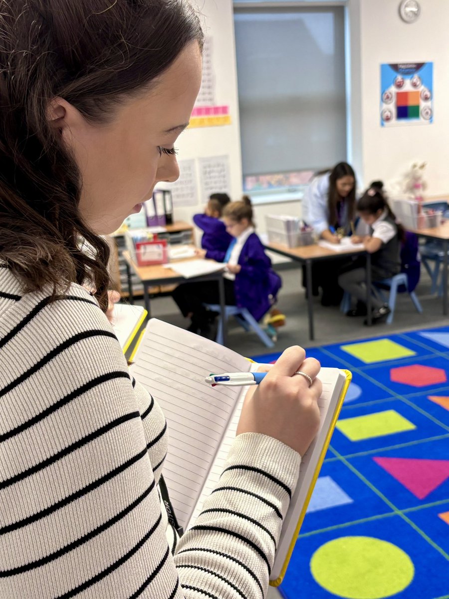 1DegreeAcademy's tweet image. @Steplab_co educators went on a #LearningWalk around One Degree to spot the consistent elements of teaching across the academy, how our associate tutors work together and evidence of #QualityFirst teaching.