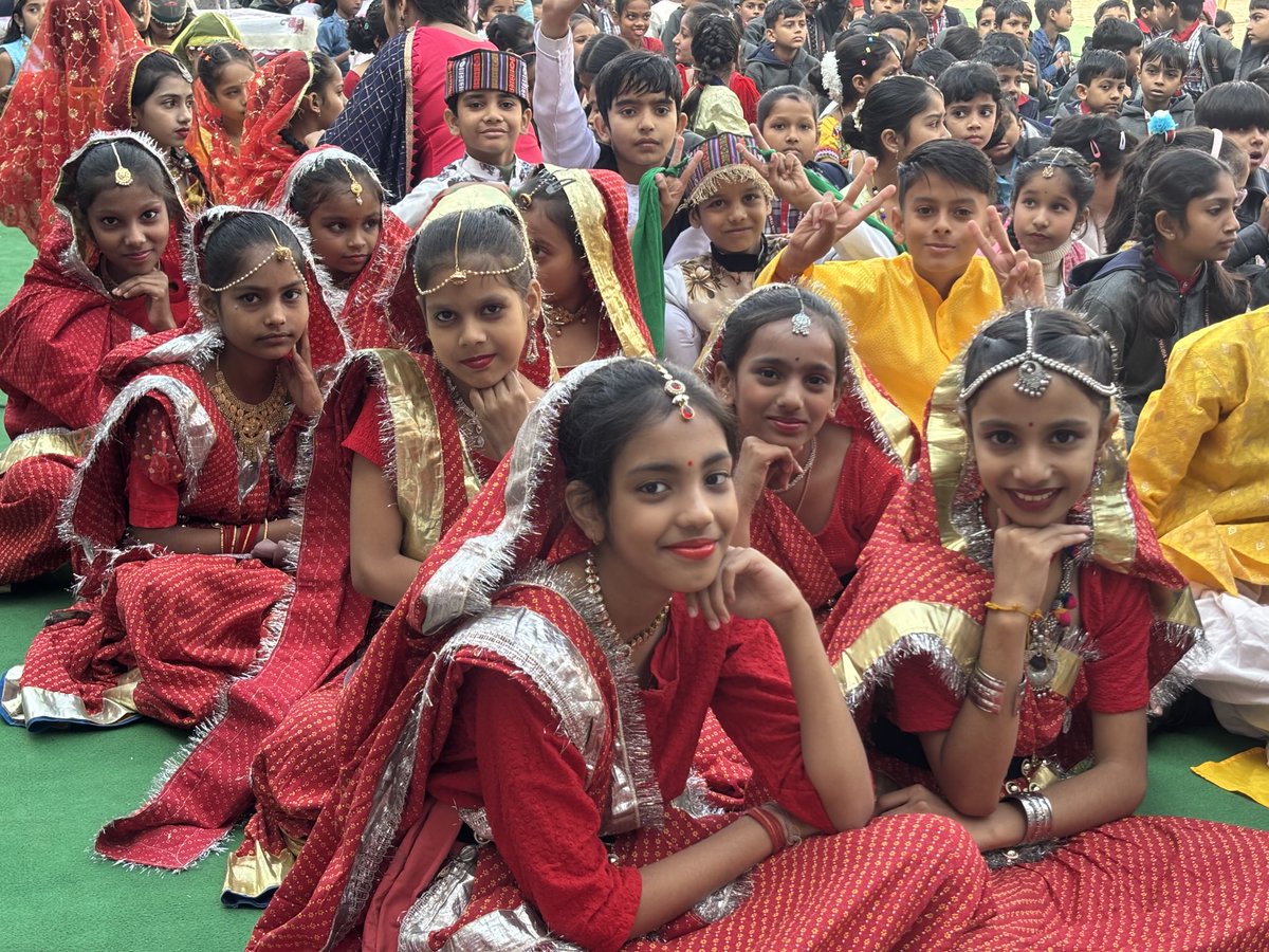 kvitbpshivpuri's tweet image. Children’s Day celebration brought endless smiles to our vidyalaya today!
Students enjoyed cultural programs, games and lots of fun moments.
Happy Children’s Day to all our shining stars! 🌠
#बालदिवस #BaalDiwas
@KVS_HQ ⁦@kvs_bhopal⁩