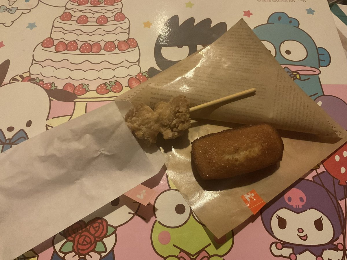 セブンイレブンのレジ横コーナーでからあげ棒とフィナンシェを買ってき