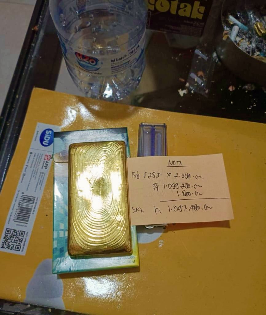 🚩 $BMXI Management production update Friday 14 Nov.. 500g (16oz) gold bar (pictured) refined from 30 tonnes of ore mined over 3 days from Batu Api shaft at Talawaan.. This represents ore grade of 16 grams/tonne.. 2 more shafts at Pintu Besi and Tayapu locations coming online