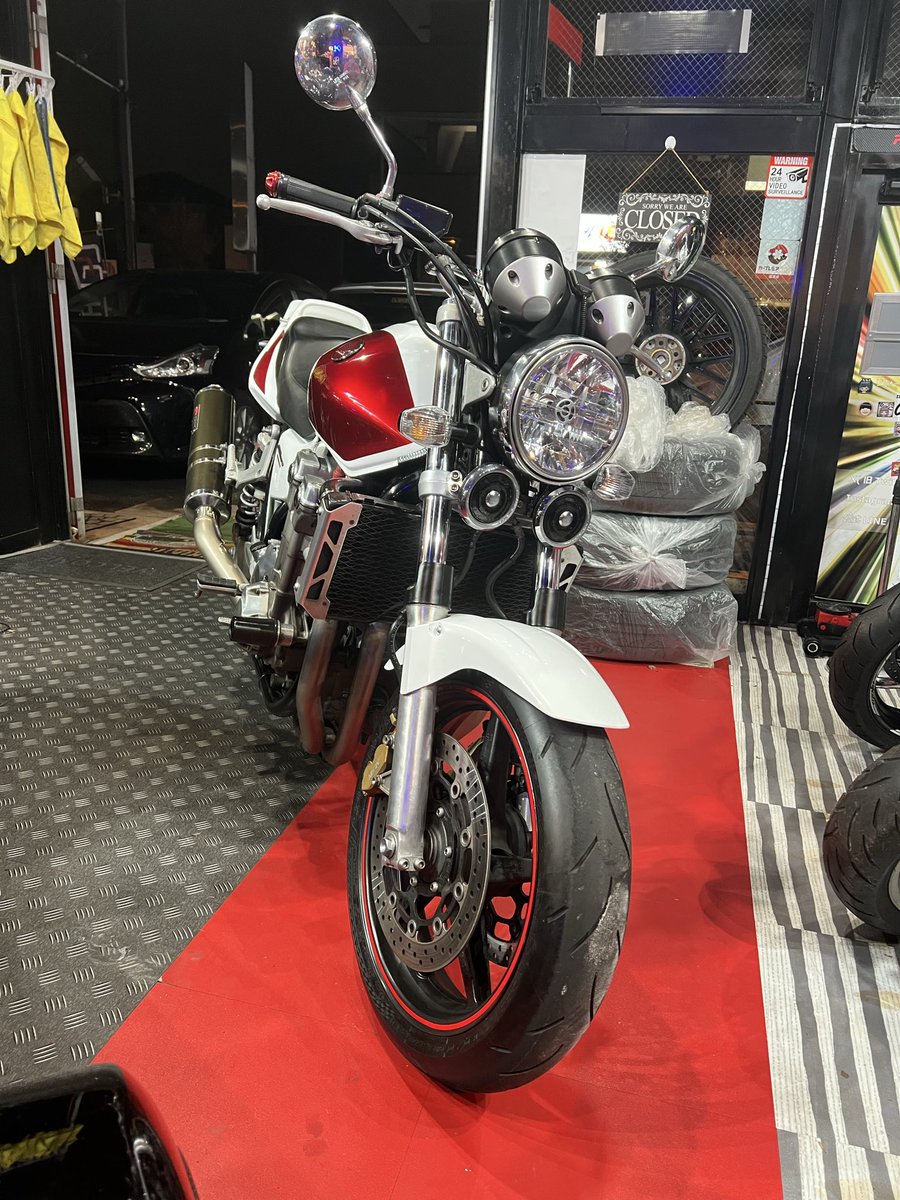 Neosandesu's tweet image. ✨新在庫入庫✨

#HONDA #CB1300SF 
#SC54
平成17年式
車検8年7月
走行28700km
モリワキチタンマフラー
エンジンスライダー付
#フルパワー にしてあります。
LEDライト 絶好調です！
※月内価格※
✨99.8万円✨諸費用込
早い者勝ちです！！😊