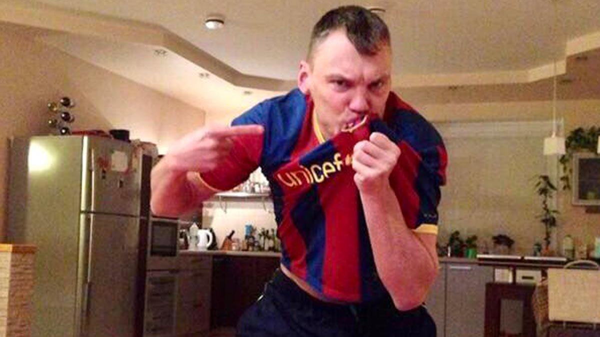 Tot fantàstic amb Xavi Pascual però finalment tindrà un contracte diferit que serà el que demanava Sarunas Jasikevicius fa dos anys. 

Simplement, ras i curt: Cubells i  Navarro han de dimitir. Hem tirat dos anys a la brosa, jugant amb la gent del Palau i les seccions.