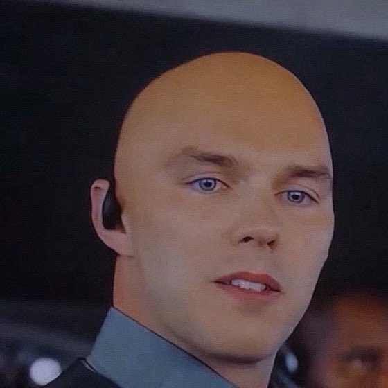 blackhole1011's tweet image. Clark saw ppl on the internet pointing out that Lex&apos;s bunny teeth were so cute and after that whenever Lex opened his mouth Clark would automatically stare at them and they were really cute as said