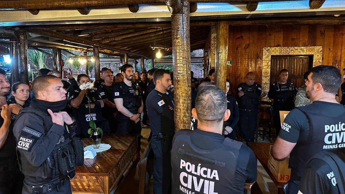 pcmgoficial's tweet image. VALE DO AÇO: Para enfrentar o tráfico de drogas, #PCMG cumpre, nesta manhã (14/11), 32 mandados de busca e apreensão contra organização criminosa que mantém conexão com facções de outros estados. Até o momento, nove presos. Também houve apreensões de drogas, arma de fogo e +