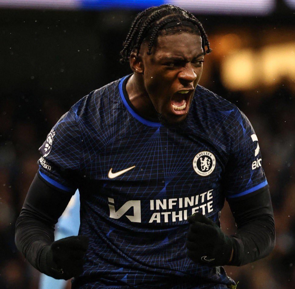 🚨チェルシーは現在、時間をかけてディサシを再びトップチームの構想に