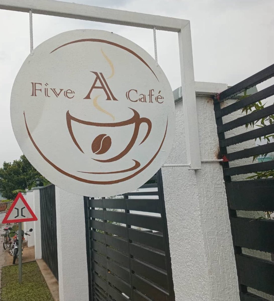 abem2002's tweet image. Tomorrow 15/11/2025, at 6:00 am, she will be ready to serve the first cup of coffee (tea) or any other order to the first customer