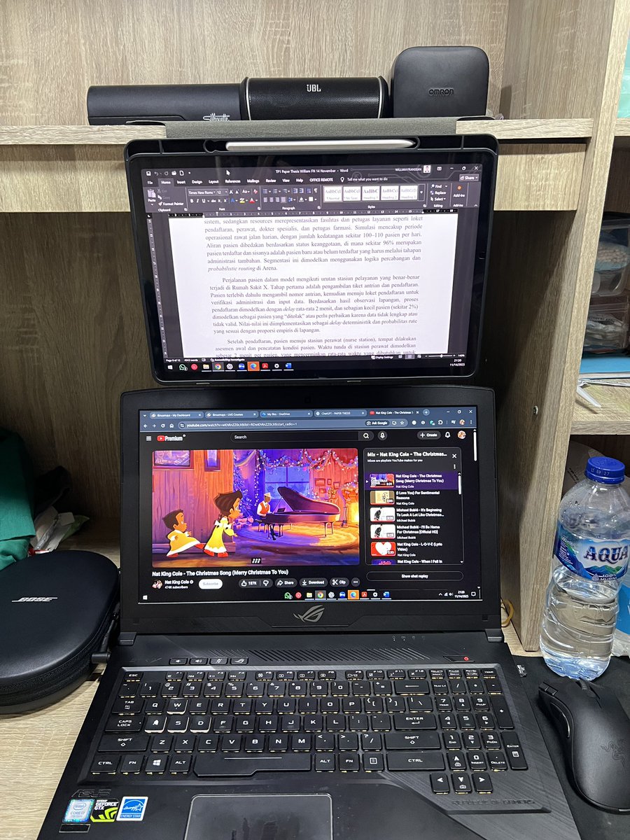 will_fransean's tweet photo. Ini adalah setup dual monitor ala kadarnya di site Obi ketika saya sedang menempuh s2 https://t.co/wCxVshzuUg