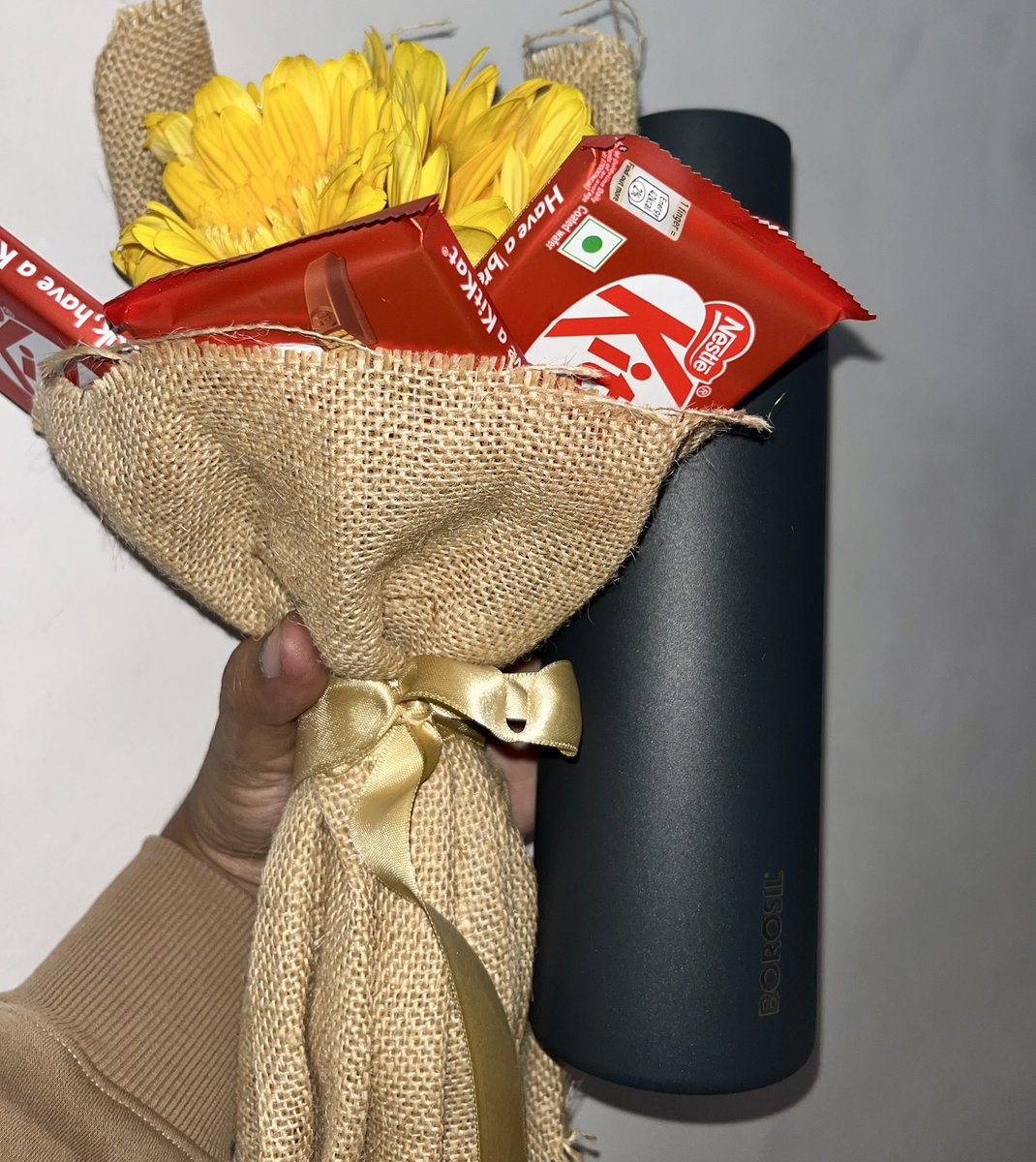 • 𝙎𝙝𝙖𝙣𝙭 • tweet media