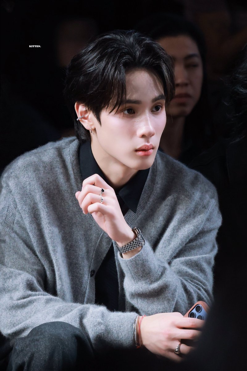 kitten_java's tweet image. สุดหล่อกับ Front row 🫠

#EFW2025xSurfJava
#EFW2025 
#javabh @javabh28