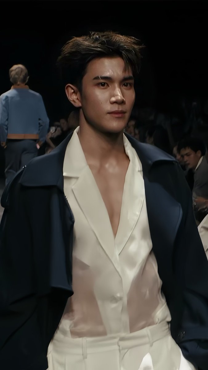 Fourthtrend's tweet image. OMG ! สุดหล่ออของพี่ๆ แม่ๆ หล่อม้ากตะโกน เริ่ดทิ่สุดคั้บพี่โฟ้ดดดดดด

MODEL FOURTH IN EFW 2025 
#STUDIOUNKNOWNxFOURTH