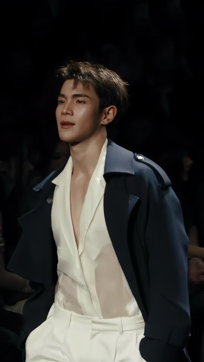 Fourthtrend's tweet image. OMG ! สุดหล่ออของพี่ๆ แม่ๆ หล่อม้ากตะโกน เริ่ดทิ่สุดคั้บพี่โฟ้ดดดดดด

MODEL FOURTH IN EFW 2025 
#STUDIOUNKNOWNxFOURTH