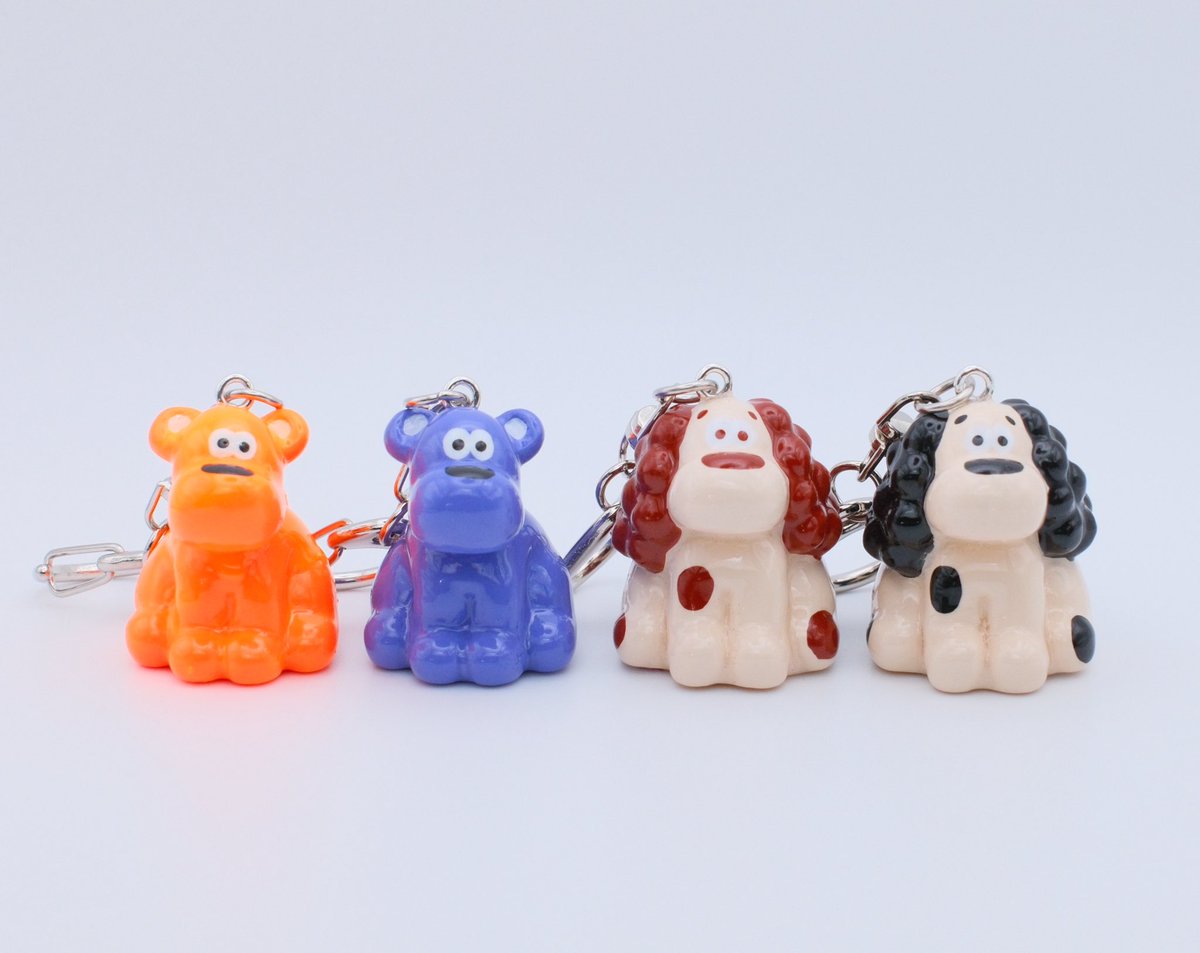 明日はデザフェス！ フィギュア以外には定番のストラップ、マグネット