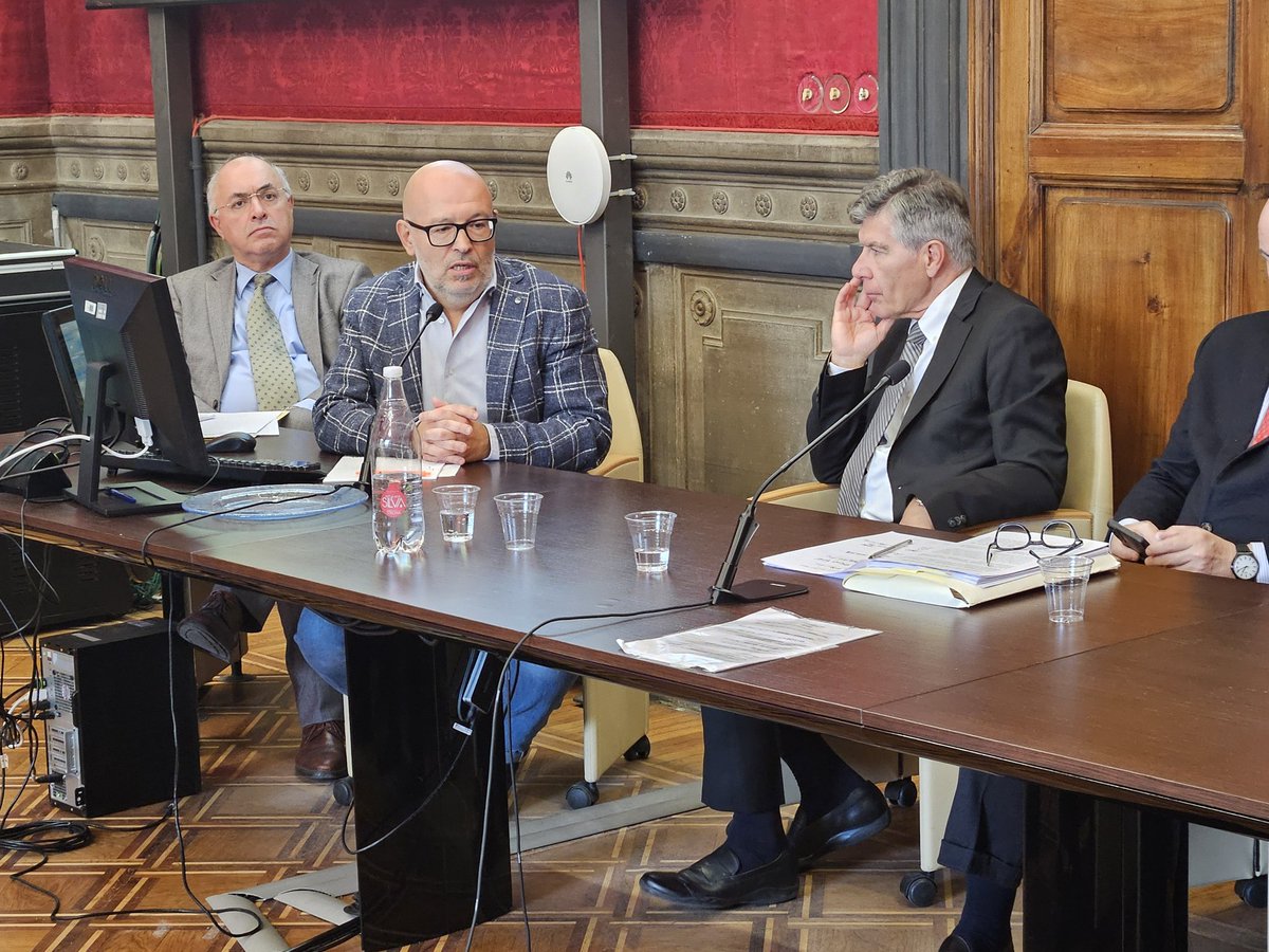 CislToscana's tweet photo. "La Cisl deve dare gambe e muscoli alla legge sulla #partecipazione nata dalla nostra proposta di legge popolare". L'intervento del segretario regionale #CislToscana Alessandro Beccastrini all'incontro organizzato da Università di Firenze e Ucid. https://t.co/HO2yPM613m