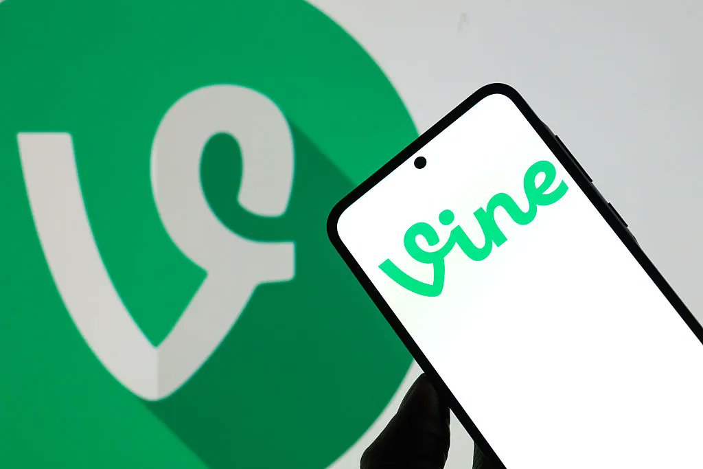 SaudiAndroid's tweet image. إعادة إحياء تطبيق Vine باسم جديد diVine وهذه هي المزايا والتغييرات الجديدة⬇️
saudiandroid.net/2025/11/%d8%aa…

#Vine